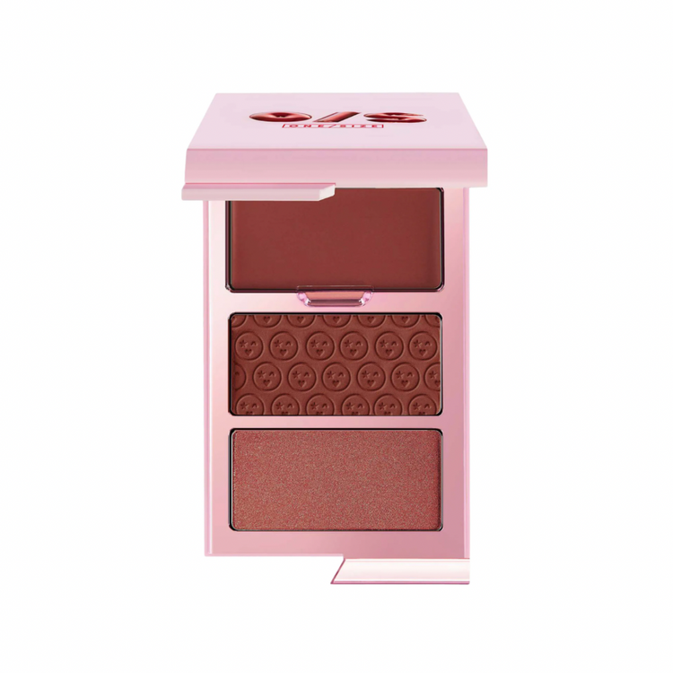 *Pre ordena* ONE/SIZE by Patrick Starrr  Cheek Clapper 3D Blush Trio Palette