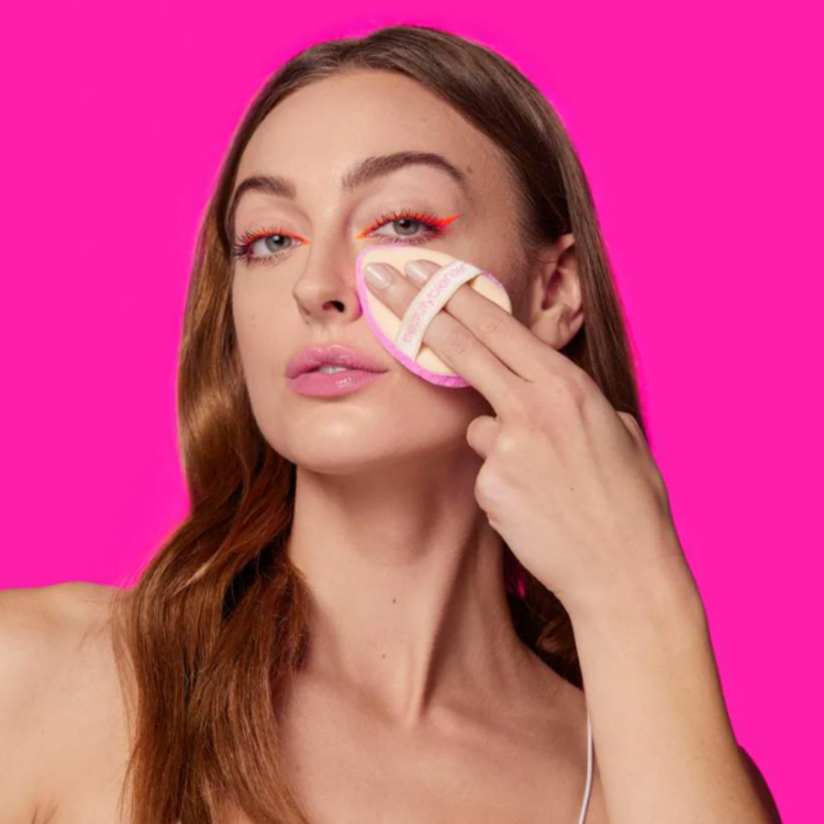 *Pre ordena* Beautyblender  POWER POCKET PUFF Dual-Sided Powder Puff for Setting and Baking